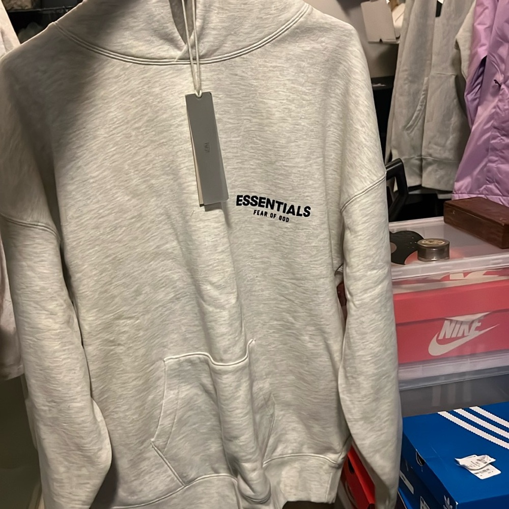 ESSENTIALS FEAR OF GOD men’s medium light oatmeal hoddie.
